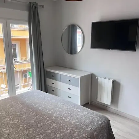 Piso En Centro De 公寓 *